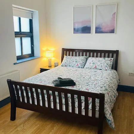 2 Bedroom Workers Lägenhet Barrysbrook