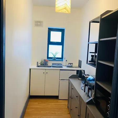 2 Bedroom Workers Lägenhet Barrysbrook