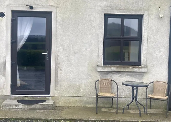 2 Bedroom Workers Apartment Barrysbrook